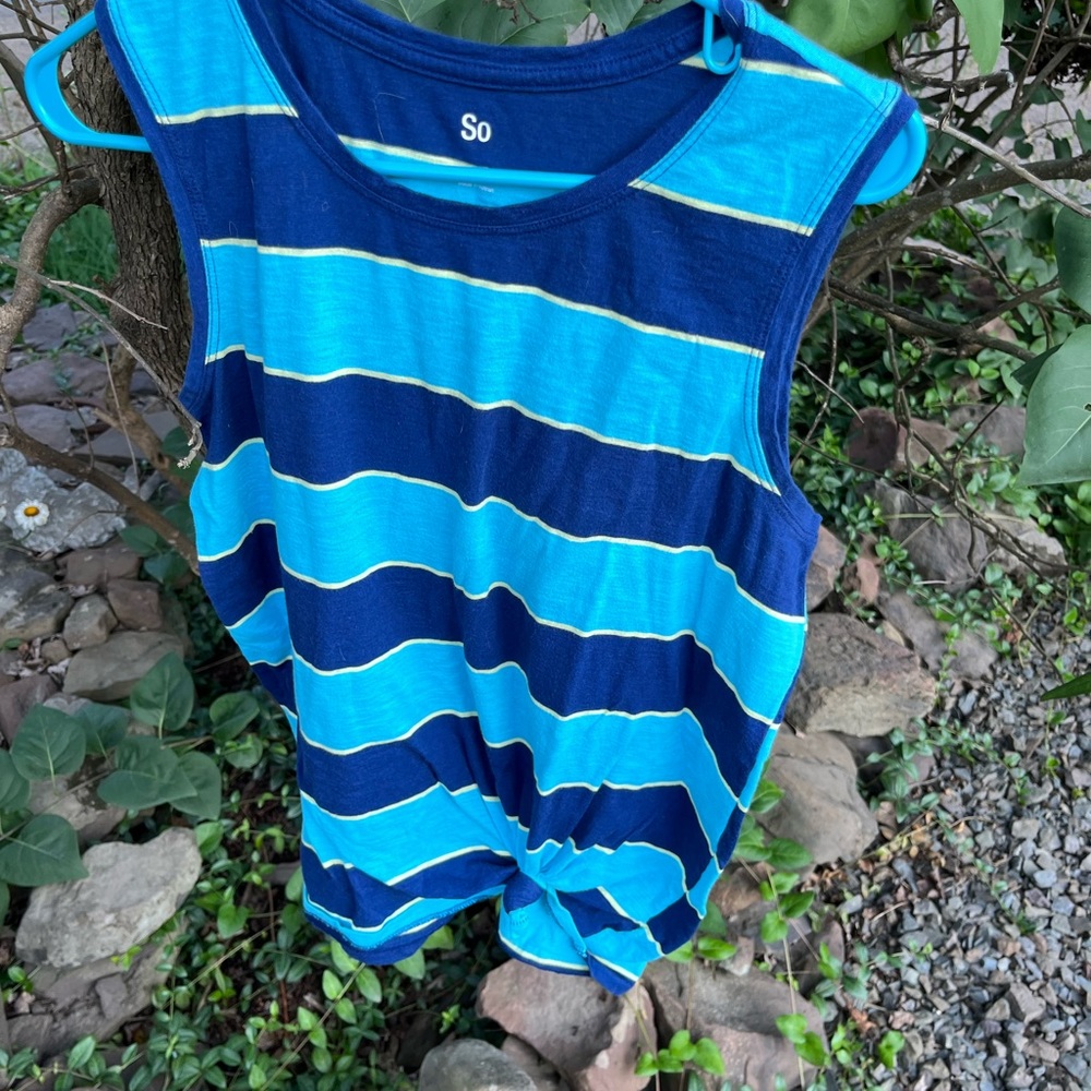 So striped top